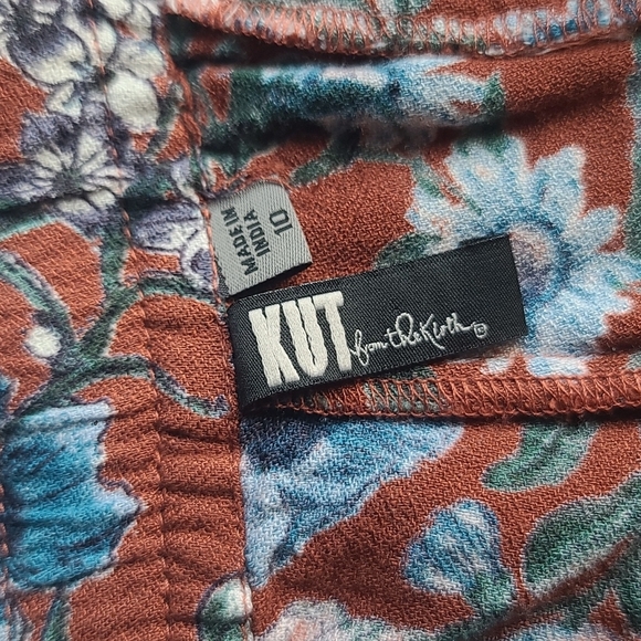 Kut from the Kloth, Size 10 shorts - Picture 2 of 5